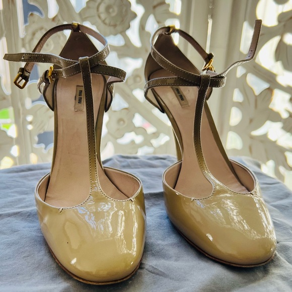 Miu Miu nude t-bar ankle strap patent leather with gold details - Picture 1 of 7